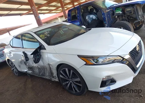 2019 Nissan Altima 2.5 Platinum from USA, damaged, VIN 1N4BL4FV5KC114691